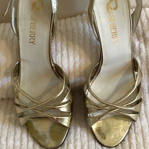 Matte gold heel sandal